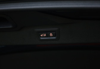 Подержанный автомобиль BMW X5 M 2015 года (38 фото)