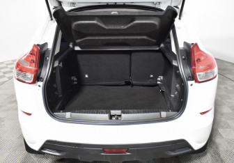 Подержанный автомобиль LADA (ВАЗ) XRAY 2019 года (21 фото)