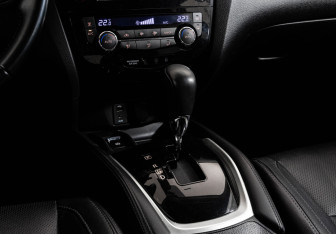 Подержанный автомобиль Nissan Qashqai 2014 года (13 фото)