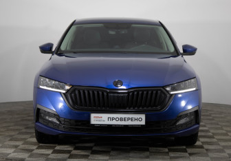 Подержанный автомобиль Skoda Octavia Liftback 2020 года (2 фото)