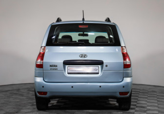Подержанный автомобиль Hyundai Matrix 2008 года (6 фото)