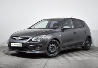Подержанный автомобиль Hyundai i30 Hatchback 2011 года (1 фото)