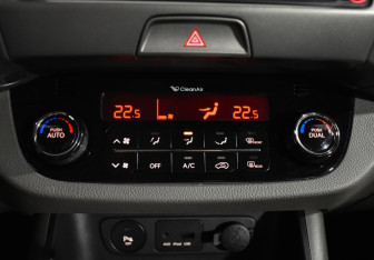 Подержанный автомобиль Kia Sportage 2011 года (16 фото)