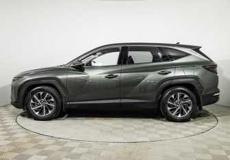 Подержанный автомобиль Hyundai Tucson 2022 года (8 фото)