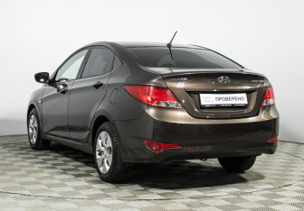 Подержанный автомобиль Hyundai Solaris Sedan 2015 года (7 фото)