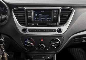 Подержанный автомобиль Hyundai Solaris Sedan 2017 года (16 фото)