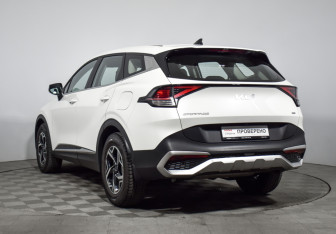 Подержанный автомобиль Kia Sportage 2022 года (7 фото)