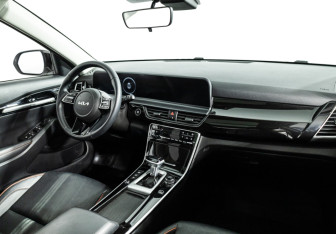 Подержанный автомобиль Kia Seltos 2024 года (10 фото)