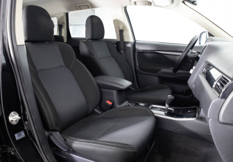 Подержанный автомобиль Mitsubishi Outlander 2021 года (15 фото)