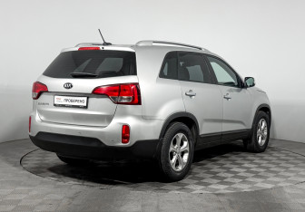 Подержанный автомобиль Kia Sorento 2019 года (5 фото)