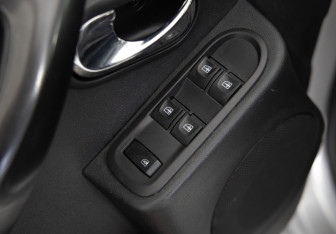 Подержанный автомобиль Renault Duster 2016 года (18 фото)
