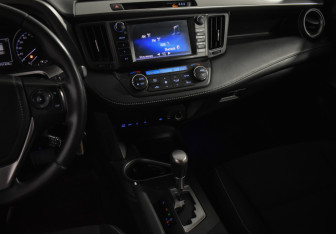 Подержанный автомобиль Toyota RAV4 2017 года (21 фото)