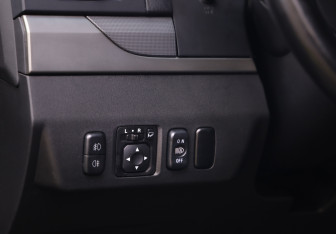 Подержанный автомобиль Mitsubishi Pajero 2018 года (22 фото)