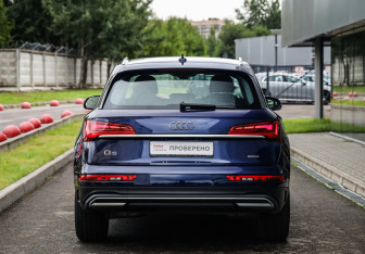 Подержанный автомобиль Audi Q5 2021 года (7 фото)