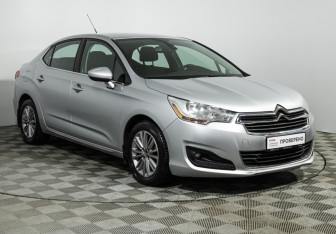 Подержанный автомобиль Citroen C4 Sedan 2015 года (3 фото)