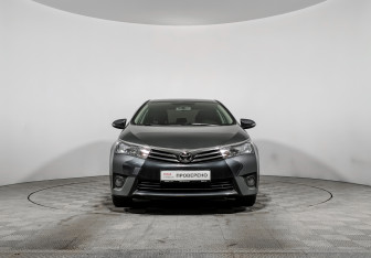 Подержанный автомобиль Toyota Corolla Sedan 2014 года (2 фото)