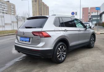Подержанный автомобиль Volkswagen Tiguan 2019 года (4 фото)