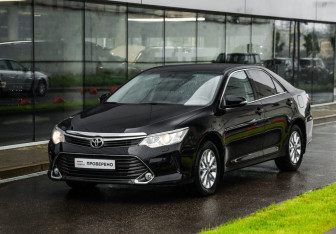 Подержанный автомобиль Toyota Camry Sedan 2015 года (3 фото)