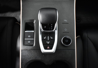 Подержанный автомобиль Omoda C5 2023 года (10 фото)