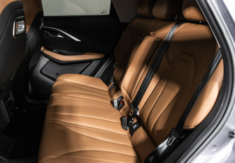 Подержанный автомобиль Omoda C5 2022 года (10 фото)