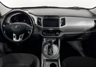 Подержанный автомобиль Kia Sportage 2015 года (13 фото)
