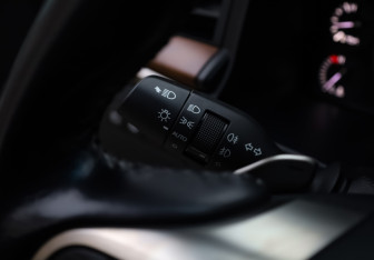 Подержанный автомобиль Lexus LX 2016 года (21 фото)