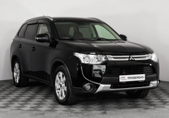 Подержанный автомобиль Mitsubishi Outlander 2014 года (3 фото)