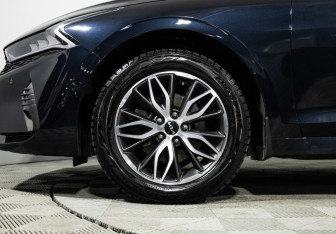 Подержанный автомобиль Kia K5 2022 года (29 фото)