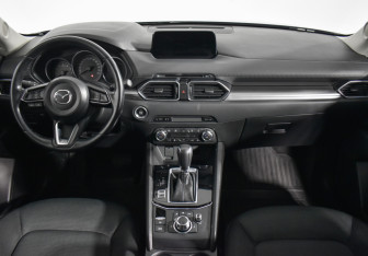 Подержанный автомобиль Mazda CX-5 2017 года (13 фото)