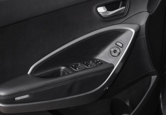 Подержанный автомобиль Hyundai Santa Fe 2013 года (17 фото)