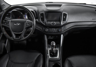 Подержанный автомобиль Chery Tiggo 5 2015 года (15 фото)