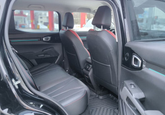 Подержанный автомобиль Haval H3 2024 года (15 фото)