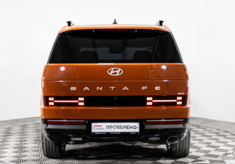 Подержанный автомобиль Hyundai Santa Fe 2025 года (6 фото)
