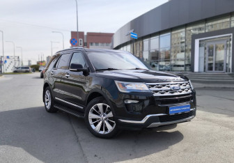 Подержанный автомобиль Ford Explorer 2018 года (3 фото)