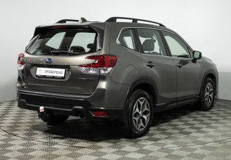 Подержанный автомобиль Subaru Forester Suv 2021 года (5 фото)
