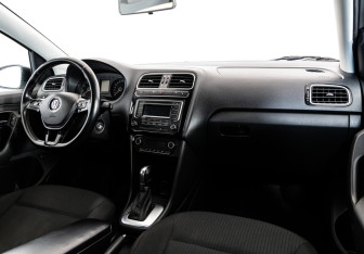 Подержанный автомобиль Volkswagen Polo Sedan 2018 года (9 фото)