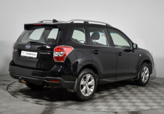 Подержанный автомобиль Subaru Forester Suv 2015 года (5 фото)