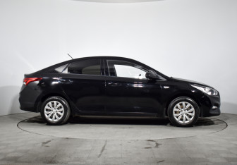 Подержанный автомобиль Hyundai Solaris Sedan 2019 года (4 фото)