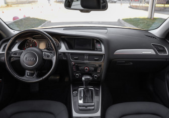 Подержанный автомобиль Audi A4 Sedan 2013 года (11 фото)