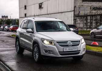 Подержанный автомобиль Volkswagen Tiguan 2008 года (5 фото)