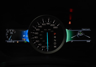 Подержанный автомобиль Ford Explorer 2014 года (22 фото)