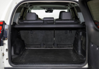 Подержанный автомобиль Toyota Land Cruiser Prado 2017 года (35 фото)