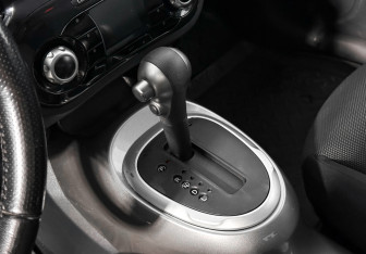 Подержанный автомобиль Nissan Juke 2012 года (11 фото)