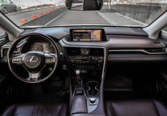 Подержанный автомобиль Lexus RX 2016 года (10 фото)