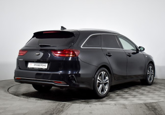 Подержанный автомобиль Kia Ceed Wagon 2019 года (5 фото)