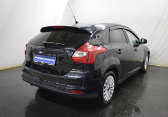 Подержанный автомобиль Ford Focus Hatchback 2011 года (5 фото)