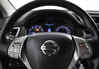 Подержанный автомобиль Nissan Qashqai 2017 года (16 фото)