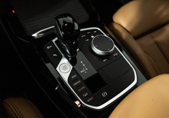 Подержанный автомобиль BMW X3 2021 года (20 фото)