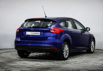 Подержанный автомобиль Ford Focus Hatchback 2016 года (5 фото)