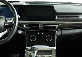 Подержанный автомобиль Exeed VX 2022 года (14 фото)